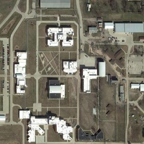 correctional institution forwomen Lowell correctional institution is a women's prison in unincorporated marion county, florida, north of ocala a part of the florida department of corrections, it serves as the primary prison for women in the state almost 3,000 women are incarcerated in the complex, which includes the lowell annex. correctional institution forwomen Lowell correctional institution is a women's prison in unincorporated marion county, florida, north of ocala a part of the florida department of corrections, it serves as the primary prison for women in the state almost 3,000 women are incarcerated in the complex, which includes the lowell annex.