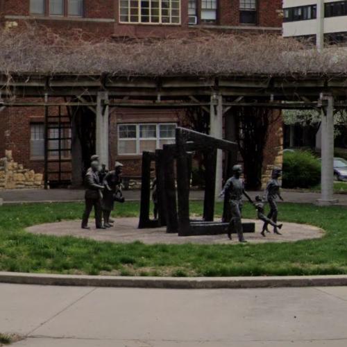 'Cancer...there's Hope' by Victor Salmones (StreetView)