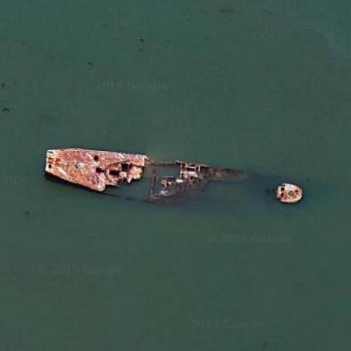 Richmond CA shipwreck in Richmond, CA (Google Maps)