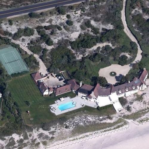 Jason Carter's House in Southampton, NY (Google Maps)