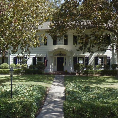 Brad Pitt & Angelina Jolie's House in 'Mr. & Mrs. Smith' (StreetView)