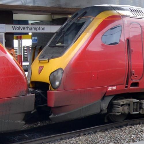 Virgin Trains Class 221 'Super Voyager' in Wolverhampton, United ...