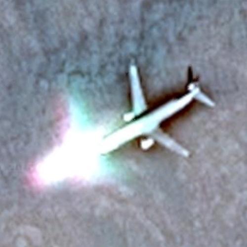 Airplane in flight in Shixia, China (Google Maps)