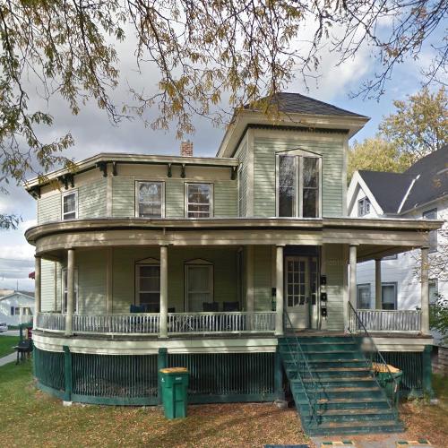 WallaceJagdfeld Octagon House in Fond du Lac, WI (Google Maps)