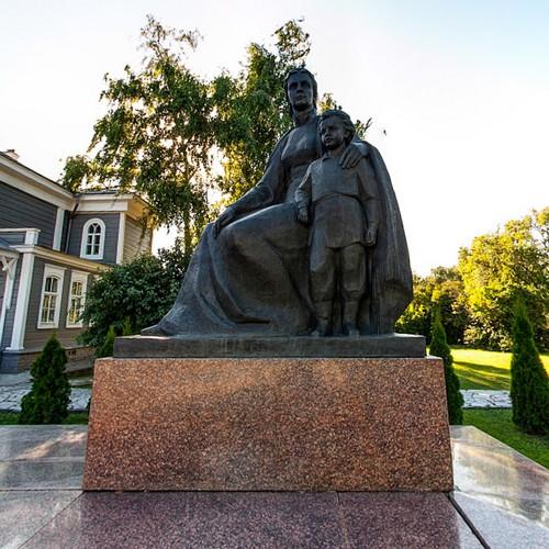 Little Lenin with his mother Maria in Ulyanovsk, Russian Federation ...