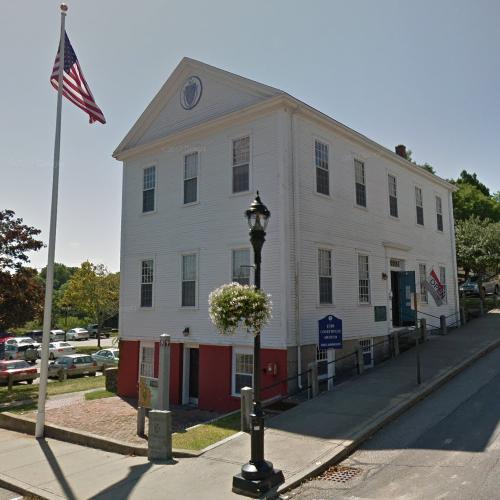Old County Courthouse (oldest courthouse in Massachusetts) in Plymouth, MA (Google Maps)