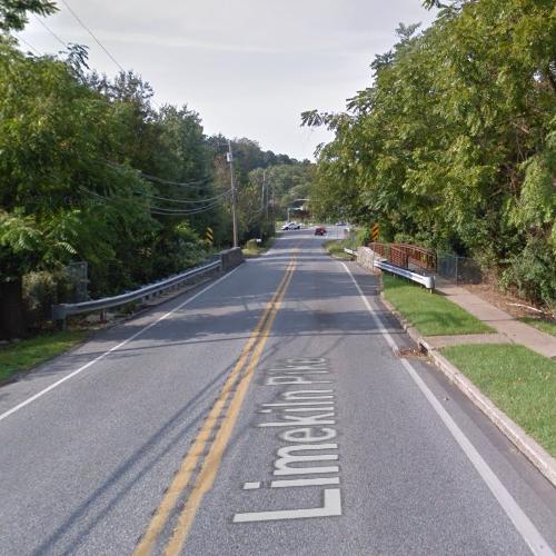 Limekiln Pike Bridge in Glenside, PA (Google Maps)