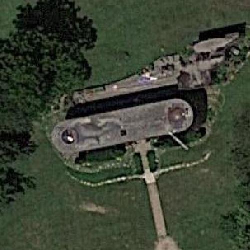'Hot Dog House' by Stanley Tigerman in Harvard, IL (Google Maps)
