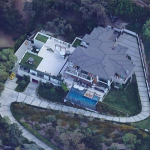Nick Jonas & Priyanka Chopra's House (Google Maps)