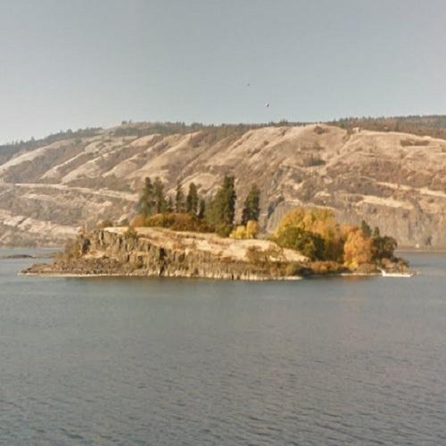 Eighteenmile Island in Mosier, OR (Google Maps)