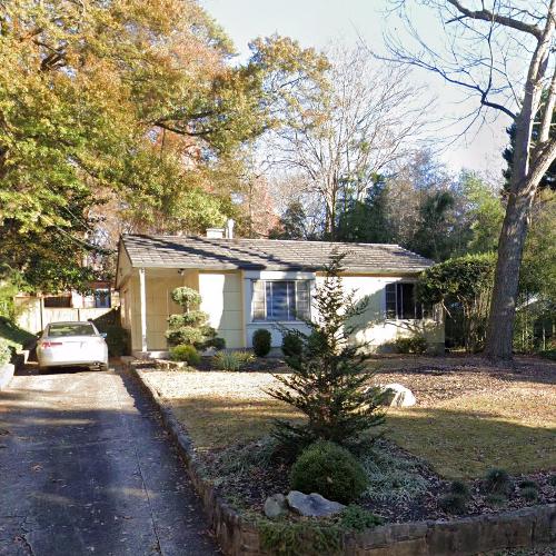 Neville and Helen Farmer Lustron House in Decatur, GA (Google Maps)