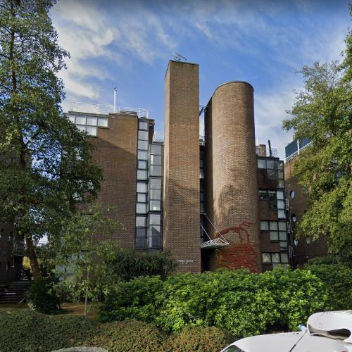 'Thames Reach Housing' by Rogers Stirk Harbour + Partners in