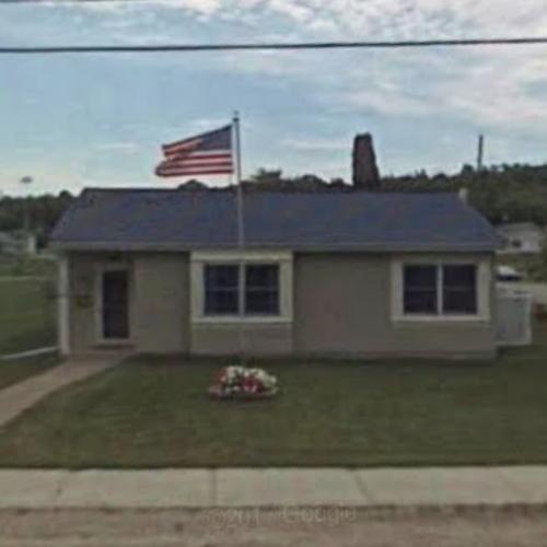 'Highstone House' by Lustron Corporation in St Ignace, MI (Google Maps)