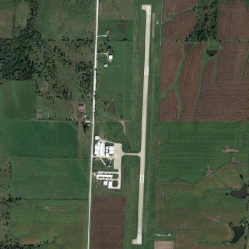 Osceola Municipal Airport in Osceola, IA (Google Maps)