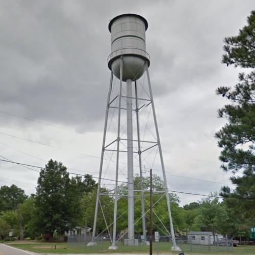 Youngsville water tower in Youngsville, NC (Google Maps)