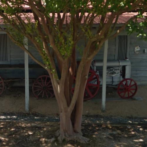 Fordson Tractor in Roxboro, NC (Google Maps) (3)