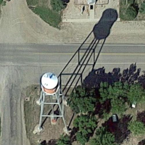 Highmore, 198th St, Water Tower in Highmore, SD (Google Maps)