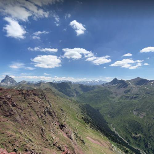Pico de la Raca (EA2/HU-157) in Astún, Spain (Google Maps)