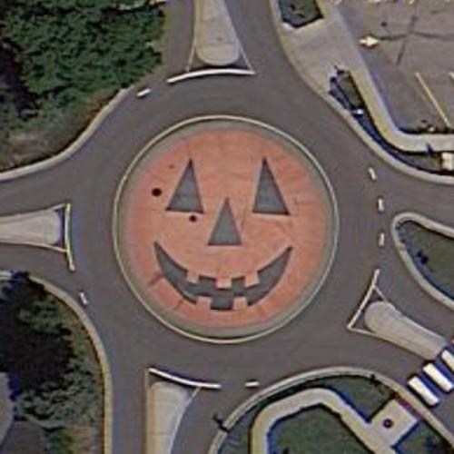 Jacko'Lantern roundabout in Anoka, MN (Google Maps)