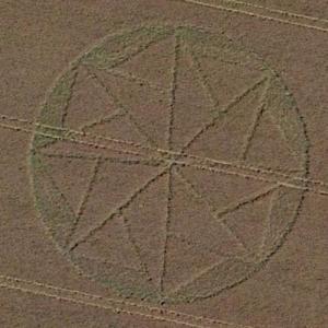 Crop circle in Alton Barnes, United Kingdom - Virtual Globetrotting