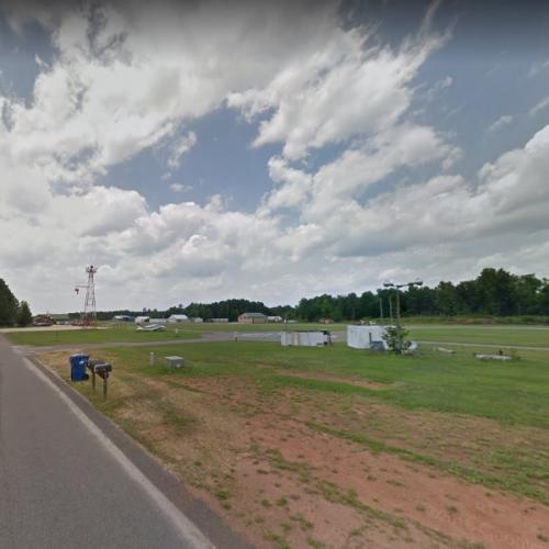 GilliamMcConnell Airfield in Carthage, NC (Google Maps)