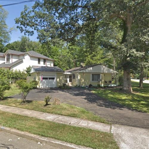 Harold Hess Lustron House in Closter, NJ (Google Maps)