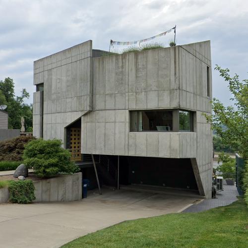 'Sanders Residence' by CAMESgibson in Jefferson City, MO (Google Maps)