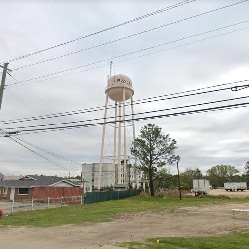 Baxley Water Tower US341 in Baxley, GA (Google Maps)
