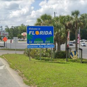Welcome to Florida sign in Century, FL (#3) - Virtual Globetrotting