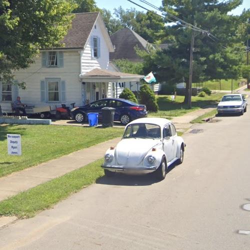 Volkswagen Beetle in College Corner, OH (Google Maps)