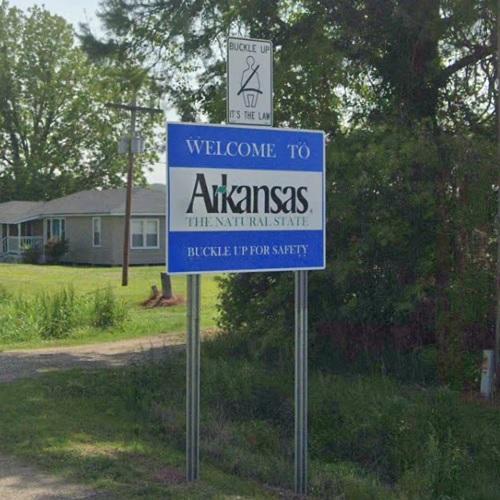 to Arkansas sign in Jones, LA (Google Maps) (3)