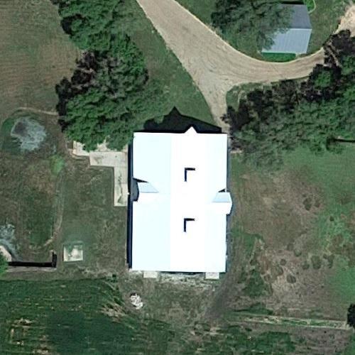 McMonies Barn in Huron, SD (Google Maps)
