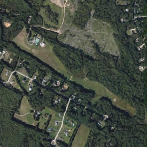 Cooper Farm Airport in Loudon, NH (Google Maps)