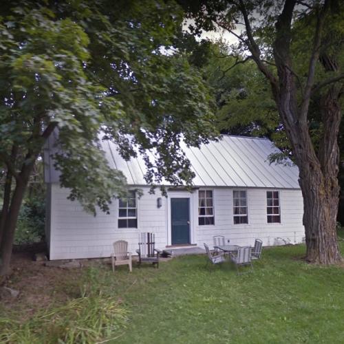 House at 215 School Street in Shoreham, VT (Google Maps)