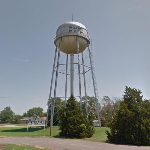 Kiowa water tower in Kiowa, KS (Google Maps)