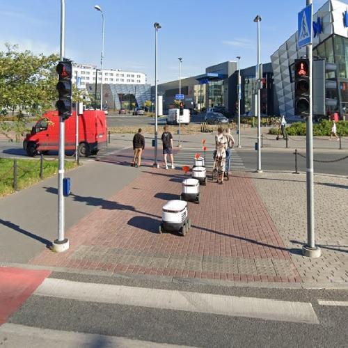 robot cars in Tallinn, Estonia (Google Maps)