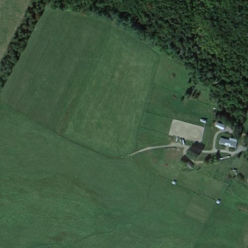 Two Tails Airport in Morrisville, VT (Google Maps)