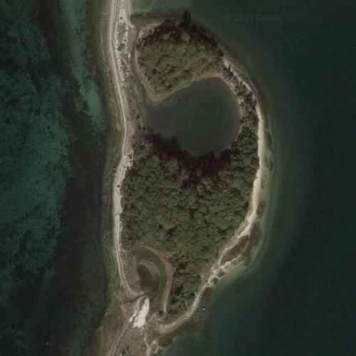 Tobys Island in Buzzards Bay, MA (Google Maps)