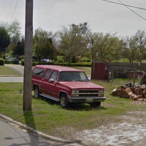 Chevrolet Suburban in Atoka, OK (Google Maps)