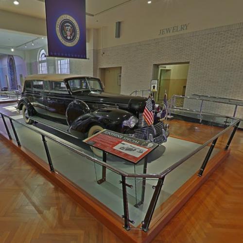 Franklin D. Roosevelt's Presidential Car in Dearborn, MI (Google Maps)
