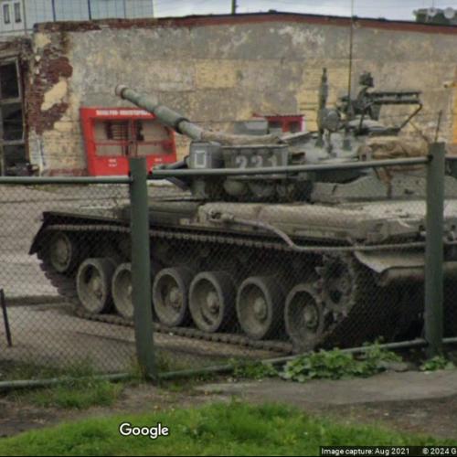 Russian T-72 in Zapolyarnyy, Russian Federation (Google Maps)