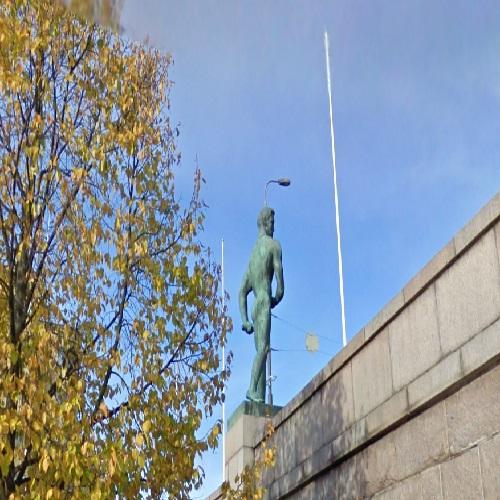 tax collector statue in Tampere, Finland - Virtual Globetrotting