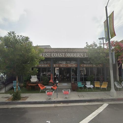 'Kay Jewelers Office and Warehouse' by Frank Gehry in Los Angeles, CA