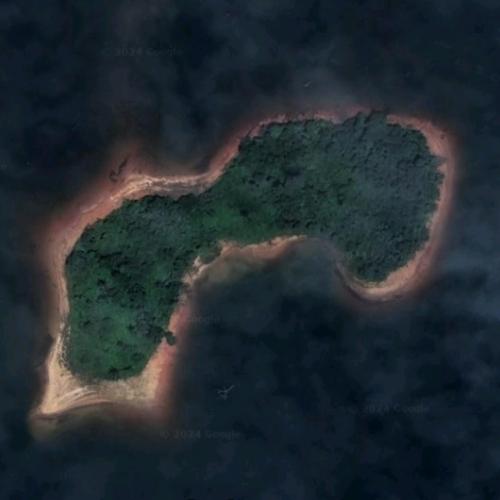 Gosion Island in Afobaka, Suriname - Virtual Globetrotting