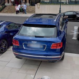 Bentley Bentayga (StreetView)