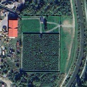 Big maze in Stará Ľubovňa, Slovakia - Virtual Globetrotting