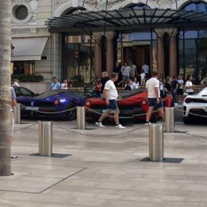 Ferrari LaFerrari x2 + 488 Pista (StreetView)