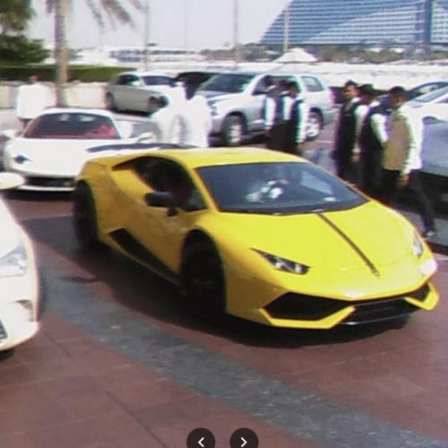 huracan + Ferrari 458 Italia in Dubai in Dubai, United Arab