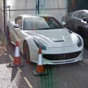Ferrari F12 Berlinetta in London (StreetView)