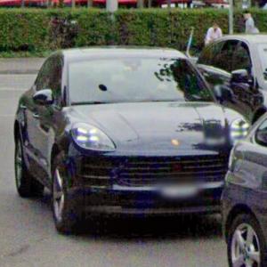 Porsche Macan (StreetView)